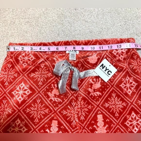 NWT NYC Underground Christmas Fleece Pajama Bottoms Women Medium - Picture 10 of 10